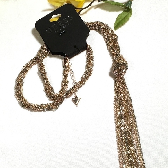 𝅺3/$29! GUESS Twisted Multi-Chain Tassel Necklace - Picture 1 of 8